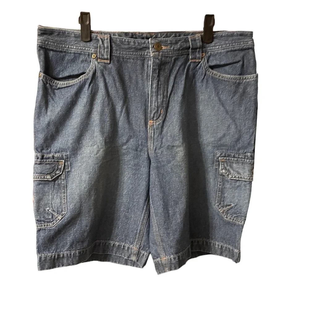 DULUTH TRADING CO MENS DENIM CARGO SHORTS